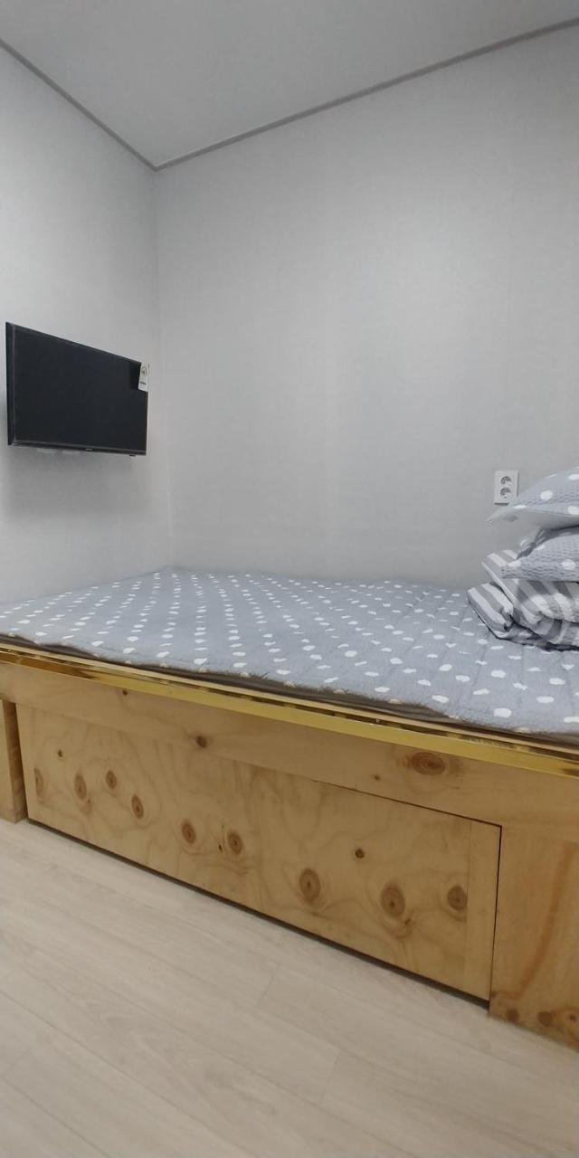 Coco Capsule Guesthouse Μπουσάν Εξωτερικό φωτογραφία