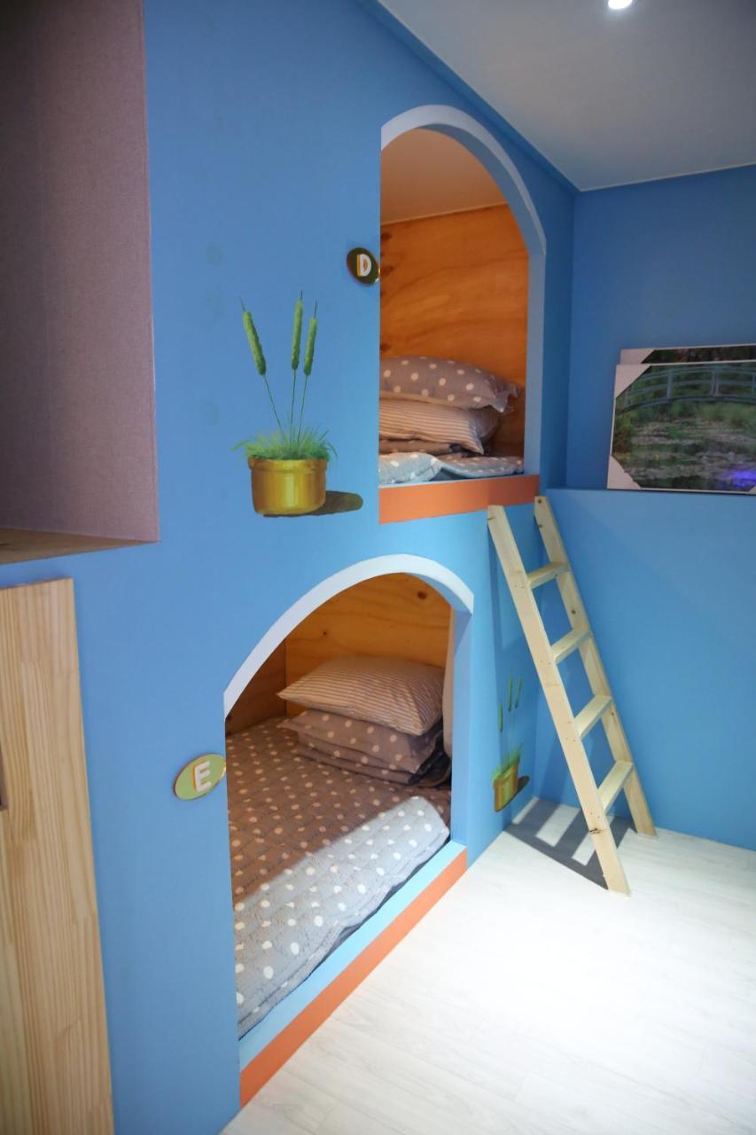 Coco Capsule Guesthouse Μπουσάν Εξωτερικό φωτογραφία